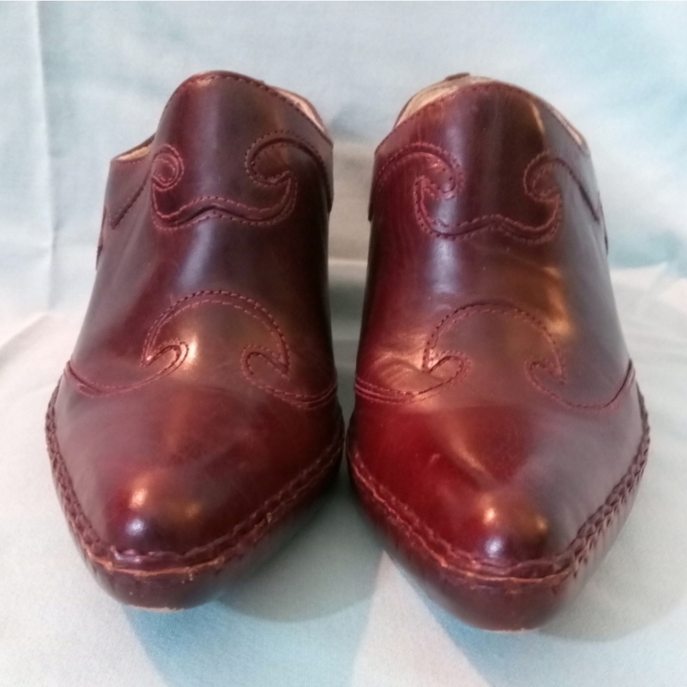 Frye Phoenix mules